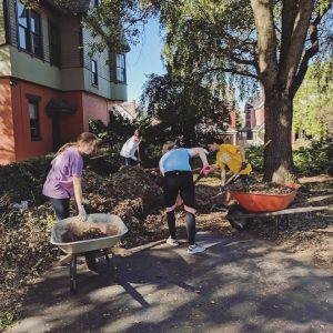 Garden helpers